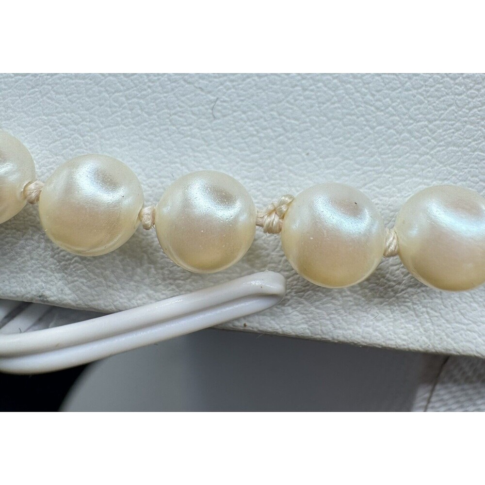 18” Pearl Knotted Strand Necklace Sterling Clasp Marked G Vintage - Picture 7 of 9